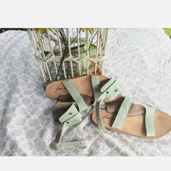 Free People Gladiators - Picture 5 of 10